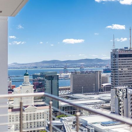 Luxurious 16 On Bree Studio Apartment - Harbour Views 케이프타운 외부 사진
