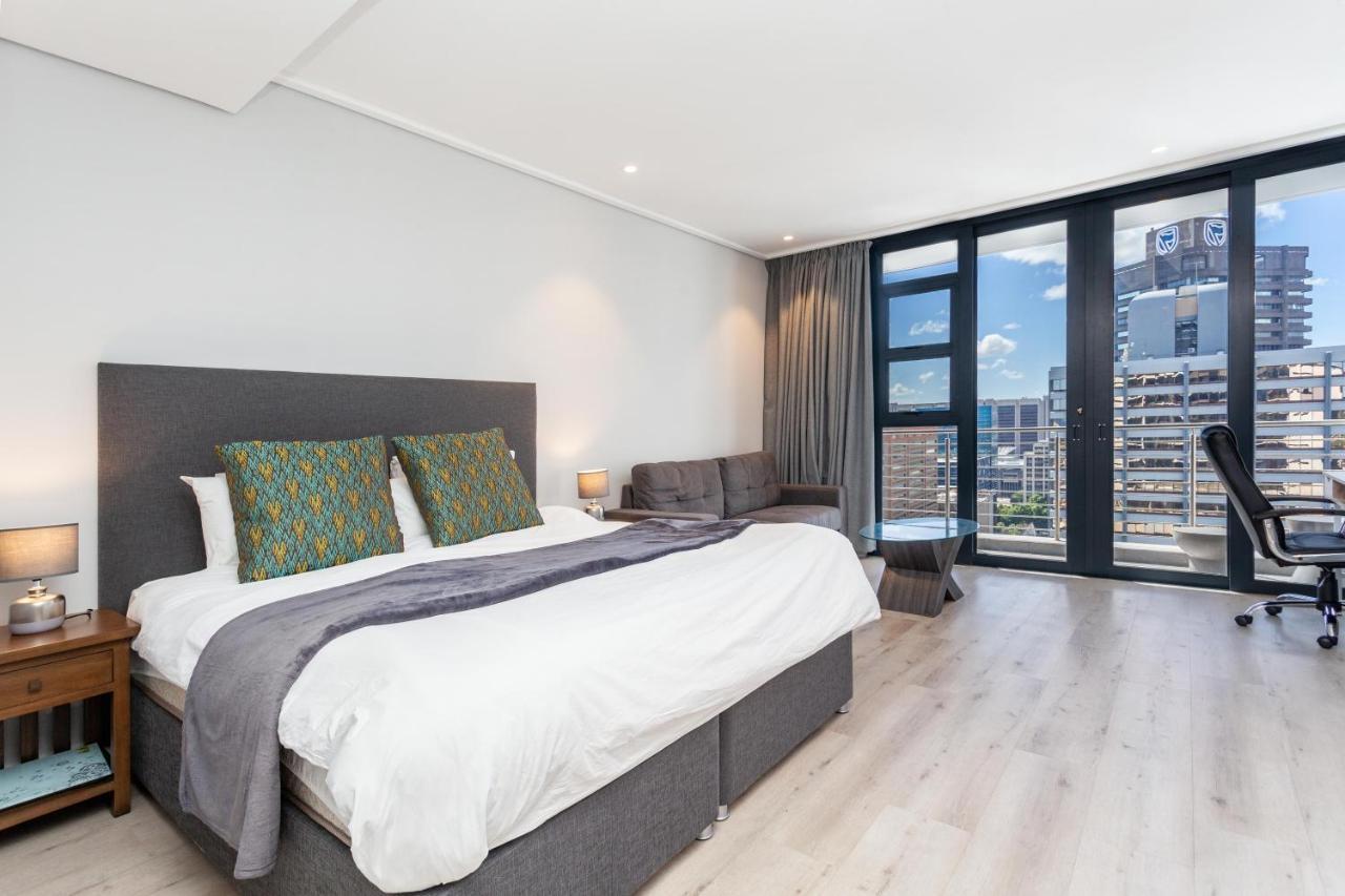 Luxurious 16 On Bree Studio Apartment - Harbour Views 케이프타운 외부 사진