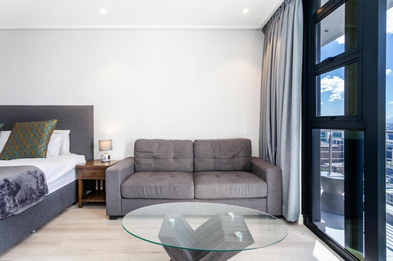 Luxurious 16 On Bree Studio Apartment - Harbour Views 케이프타운 외부 사진