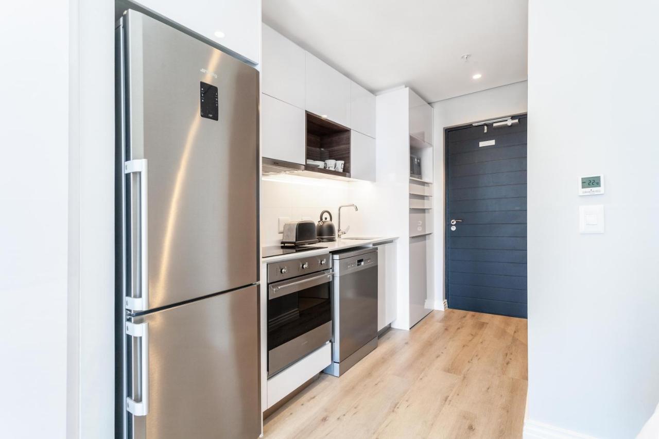 Luxurious 16 On Bree Studio Apartment - Harbour Views 케이프타운 외부 사진